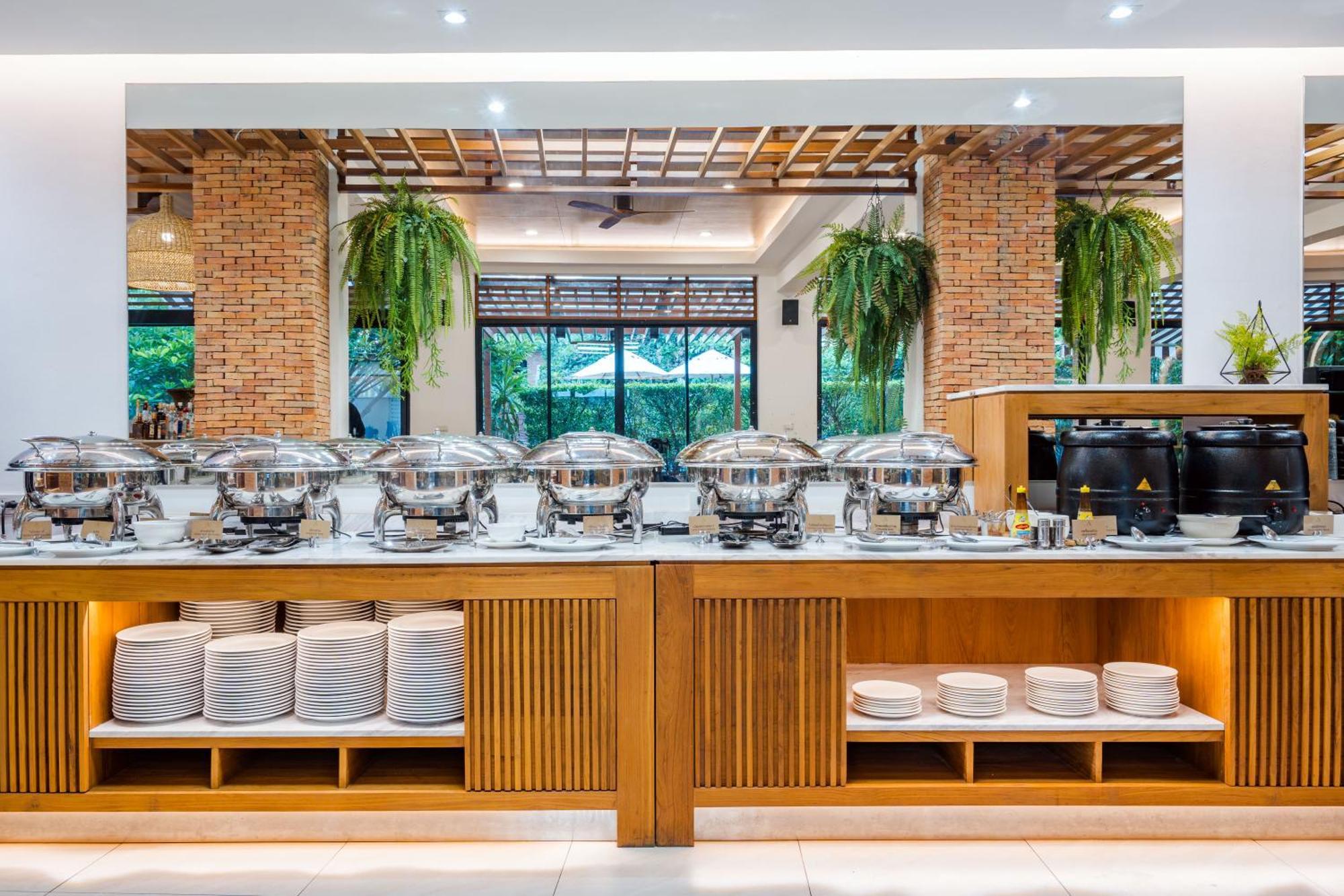Ayrest Hua Hin Hotel Exterior foto