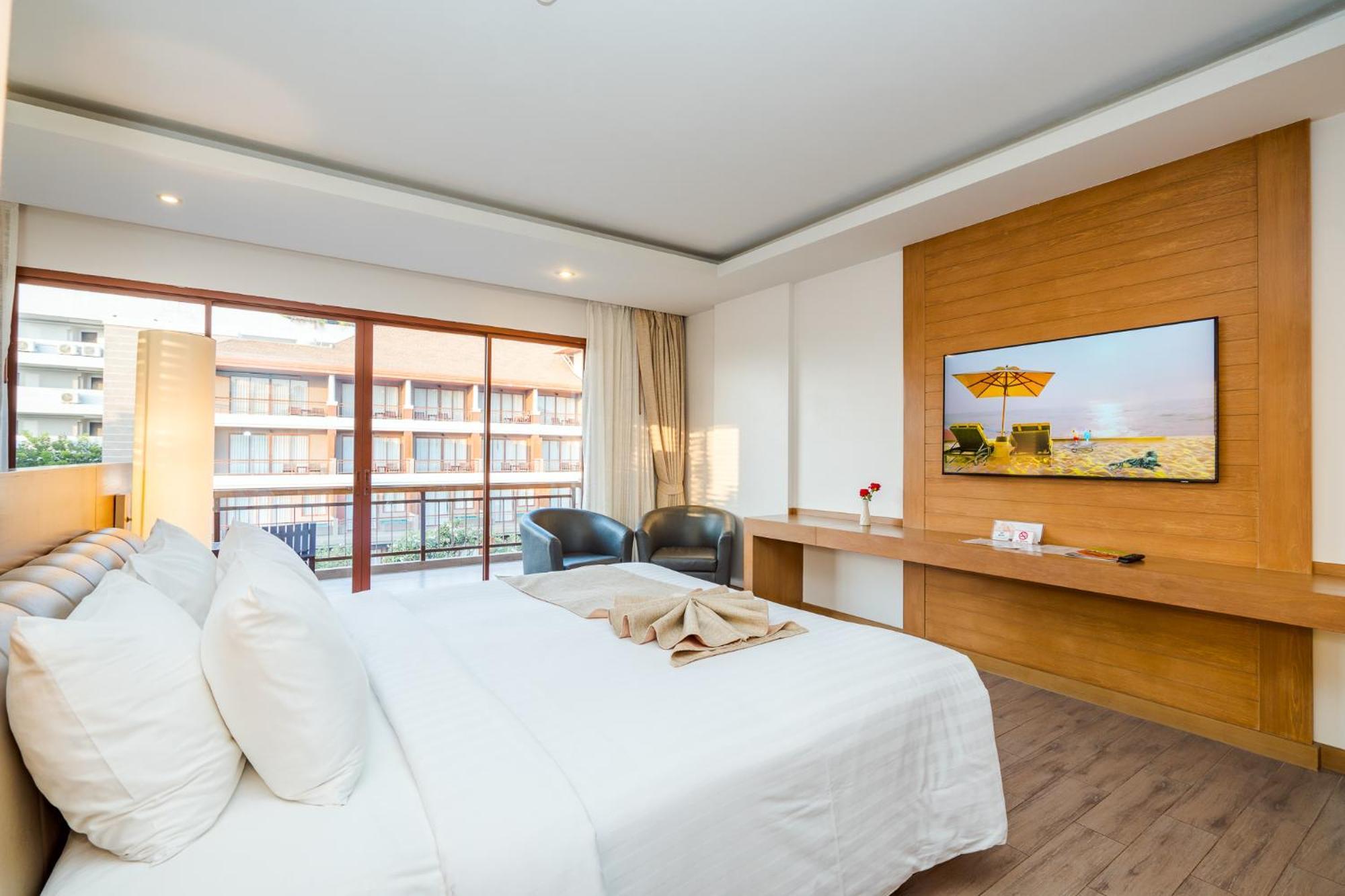 Ayrest Hua Hin Hotel Exterior foto