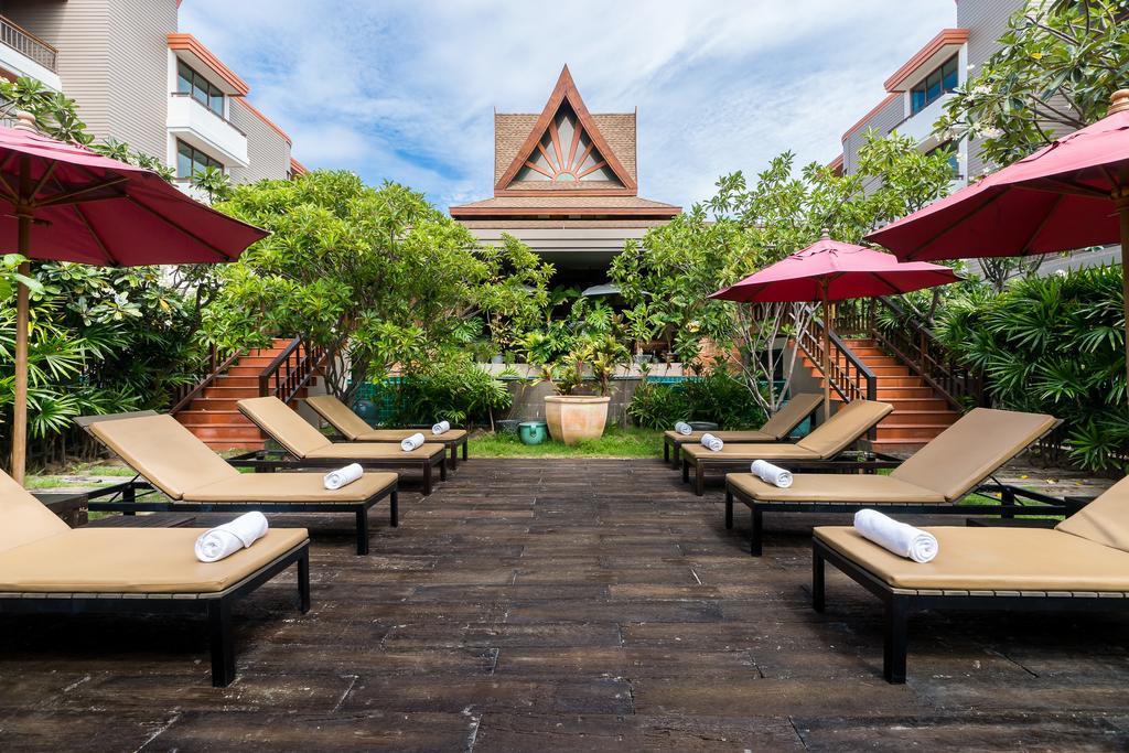 Ayrest Hua Hin Hotel Exterior foto